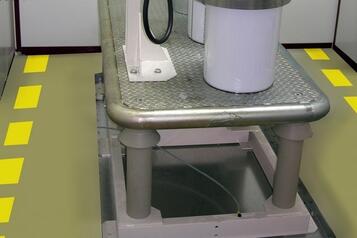 (1) Isolated table (1) Isolated table