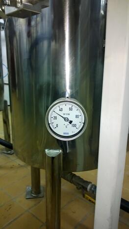 stainless steel tank with gauge stainless steel tank with gauge