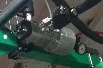 (5) Manual regulator (5) Manual regulator