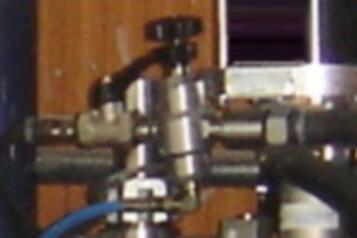 (7) Return valve (7) Return valve