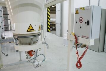 (7) Powder feeding & recovery (7) Powder feeding & recovery