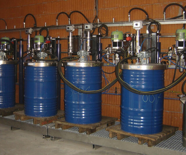 Heated paint ktchen for several colors Heated paint ktchen for several colors