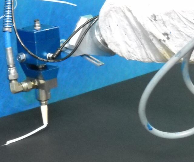 Extrusion by multi axle robot Extrusion by multi axle robot