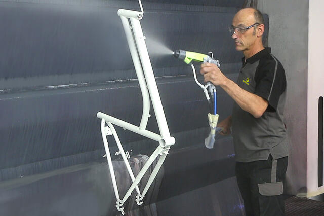 Electrostatic airpsray gun Electrostatic airpsray gun