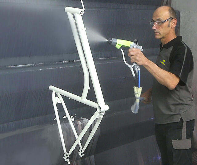 Electrostatic airpsray gun Electrostatic airpsray gun